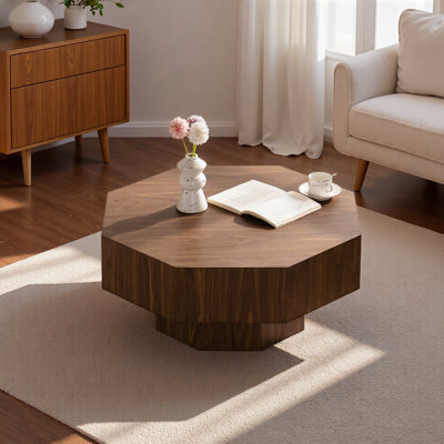 Table basse octogonale 30,5 po en noyer de style Mid-Century