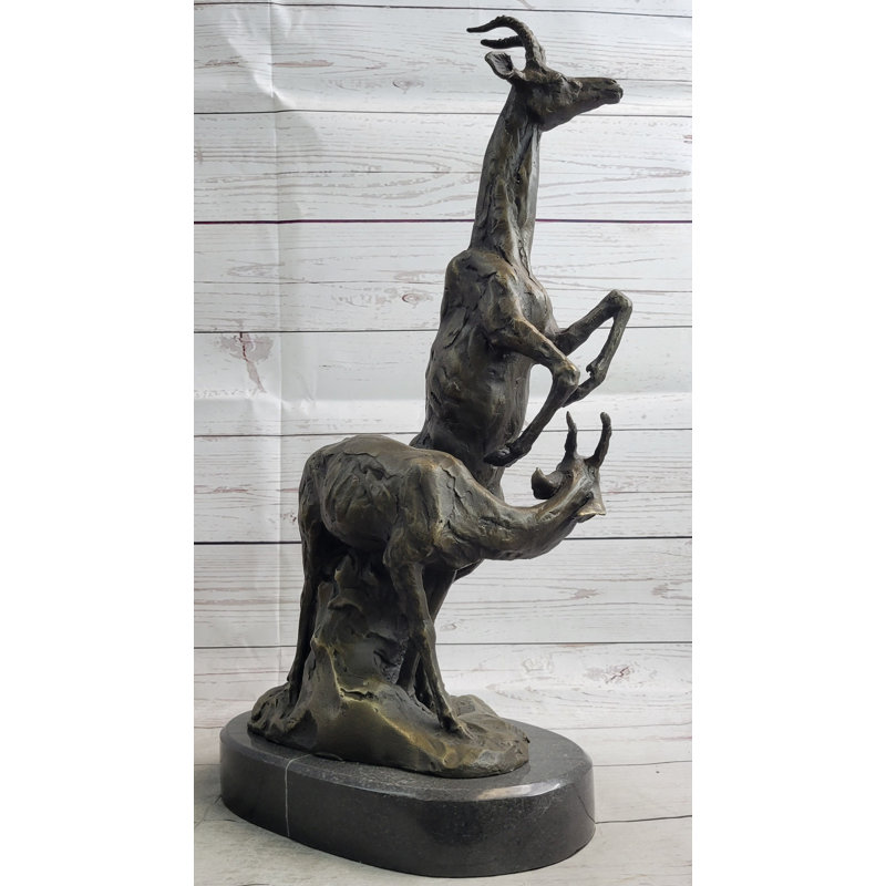 Figurine sculpture en bronze à deux gazelles