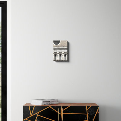 «Venetian Facade Photos I» par Sharon Chandler - photographie sur toile tendue