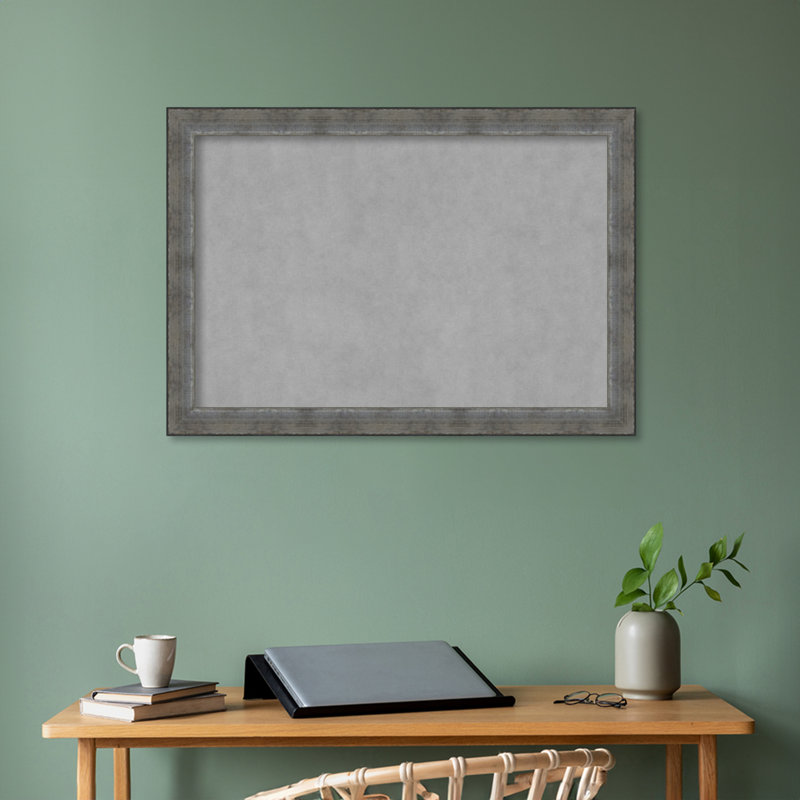Tableau magnétique encadré étain forgé, H 28 po x l 40 po