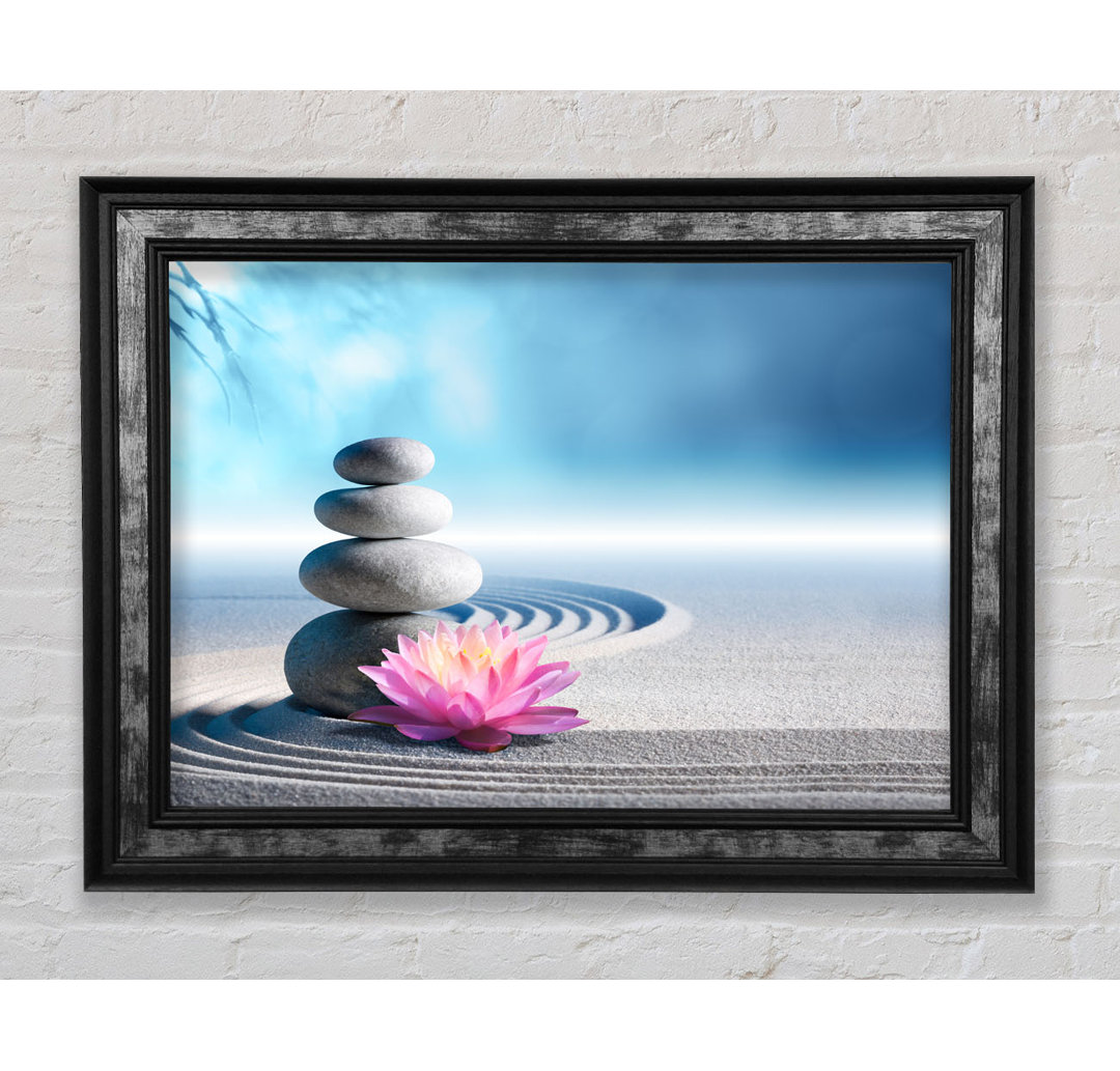 Pebbles on Zen Beach Lilly - Einzelner Bilderrahmen Kunstdrucke