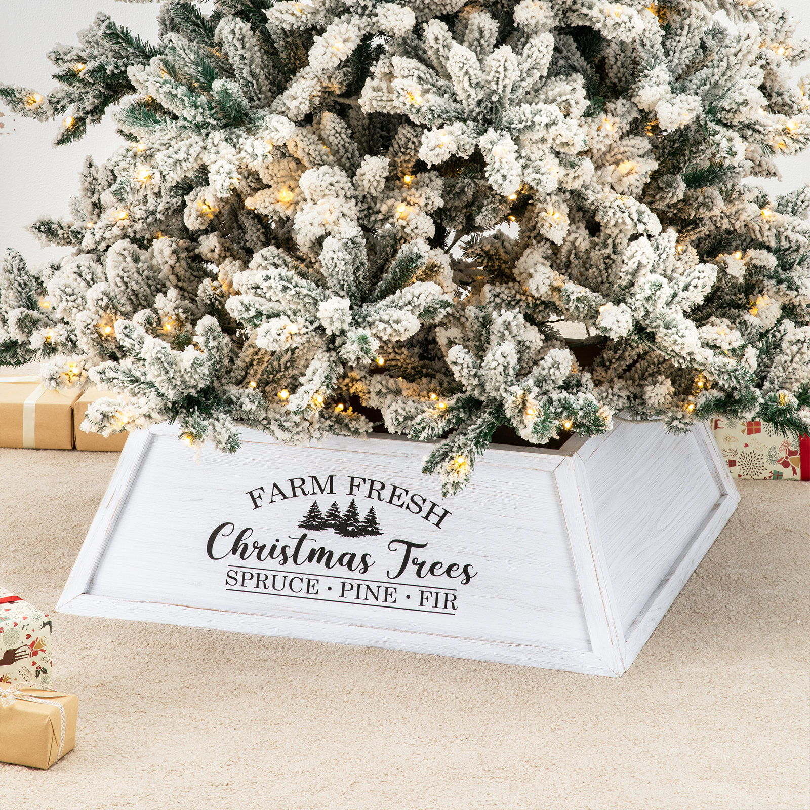 Wooden Trapezoid Christmas Trees Collar, White, 26"