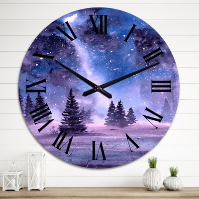 Horloge murale traditionnelle paysage étoilé avec sapins