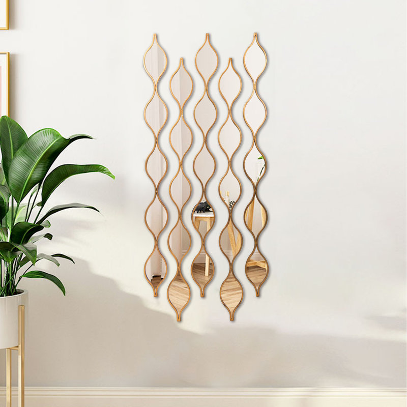 Doutre Wavy Wall Mirror