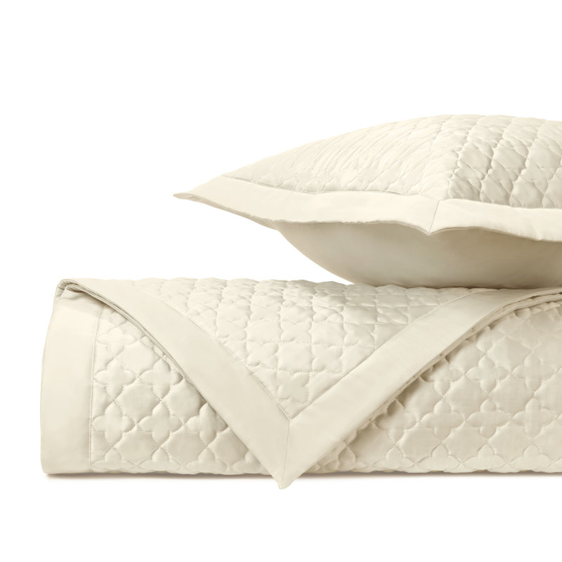Clover Egyptian Certified Cotton Quilt, Ivory, King Quilt