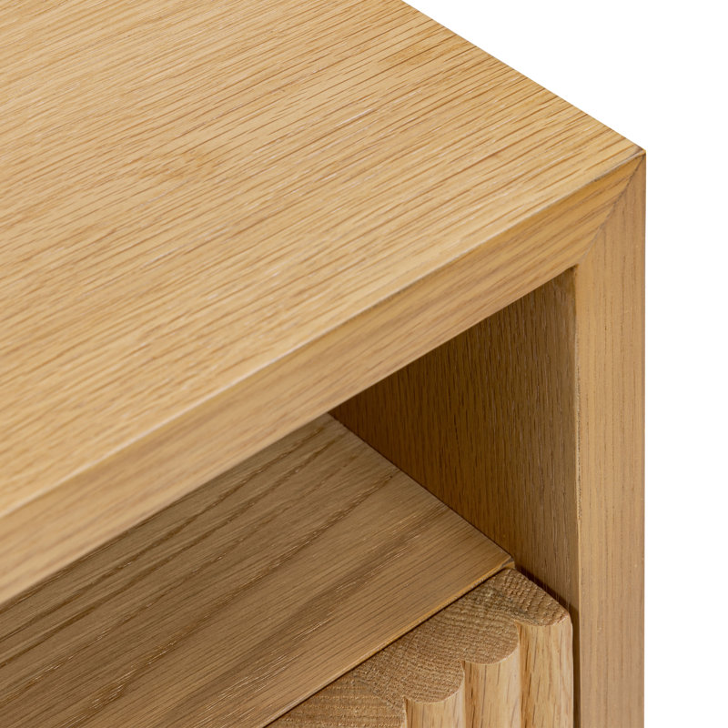 Leeds Oak Nightstand With Ribbed Design Drawer, Tan
