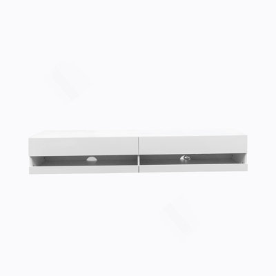 Meuble télé mural flottant avec lumières DEL et station de charge, idéal pour organiser une zone de divertissement et améliorer l'ambiance