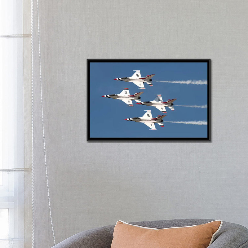 « the us air force thunderbirds fly », reproduction de photo sur toile, H 18 po x l 26 po x P 1,5 po, Toile encadrée noire