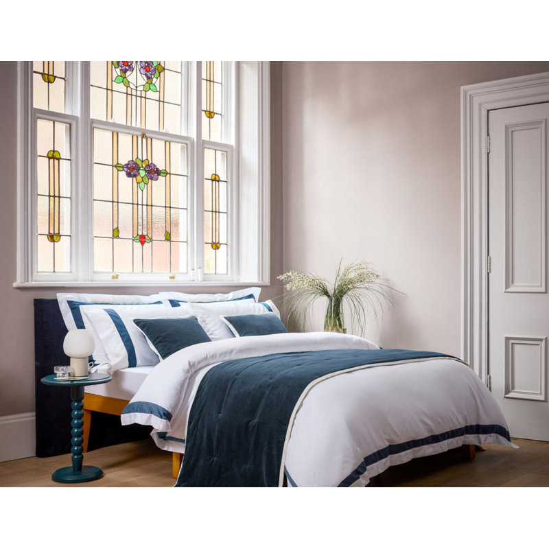 Balmoral Duvet Cover Set, King Duvet Cover + 2 Standard Pillowcases, White/Navy Blue