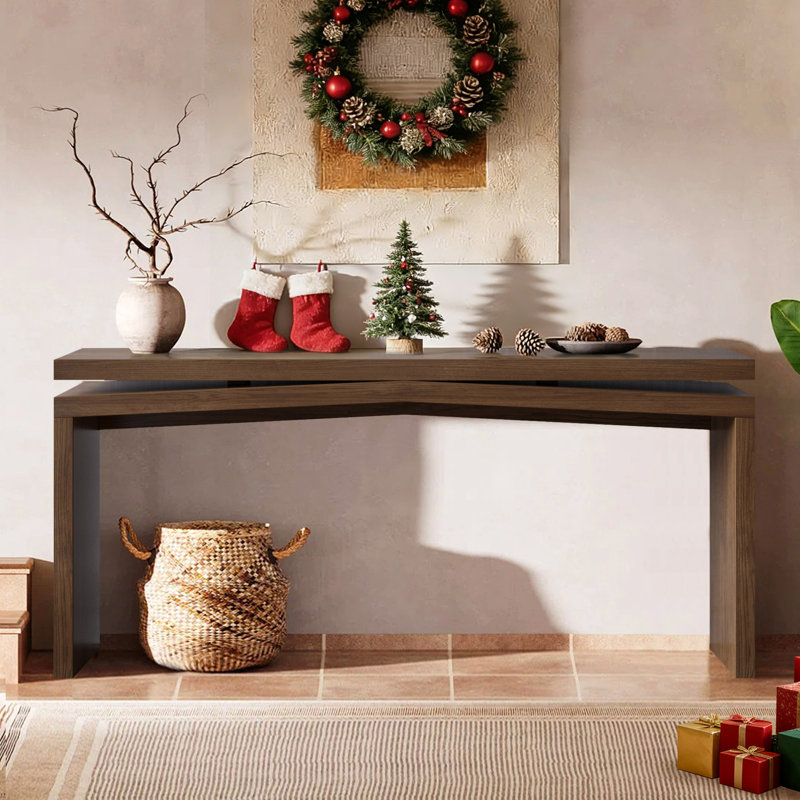 Console en placage de bois massif au charme rustique, parfaite pour le vestibule, le couloir ou derrière le canapé dans les espaces de vie compacts.