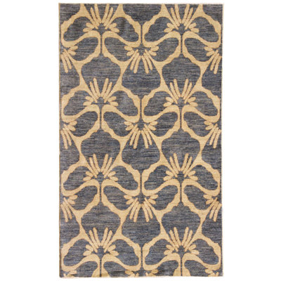 Lily Hand Woven Wool Floral Area Rug