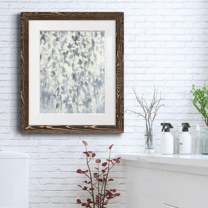 «Gentle Rain», reproduction sur papier encadrée, H 24 po x l 18 po x P 1,5 po, Noyer