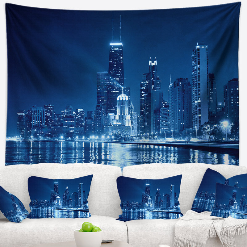 Cityscape Blue Chicago Skyline Night Tapestry, H 32 po x l 39 po