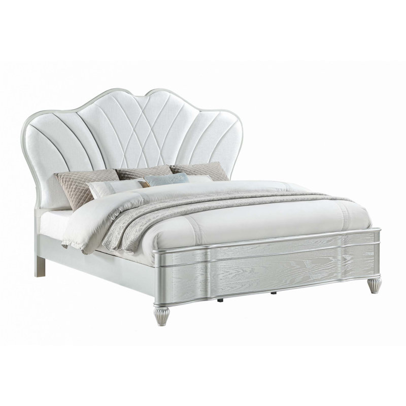 Lit capitonné de style traditionnel en bois argenté (lit seulement), Grand
