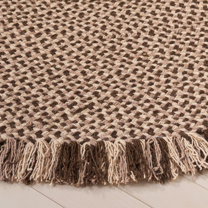 Braided Hand Woven No Pattern Indoor Rug, 5'-0" x 5'-0" Round