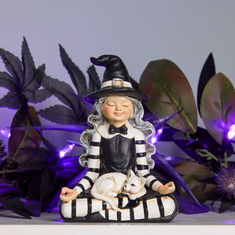 Le Holiday Aisle® 5 po Figurine yoga sorcière