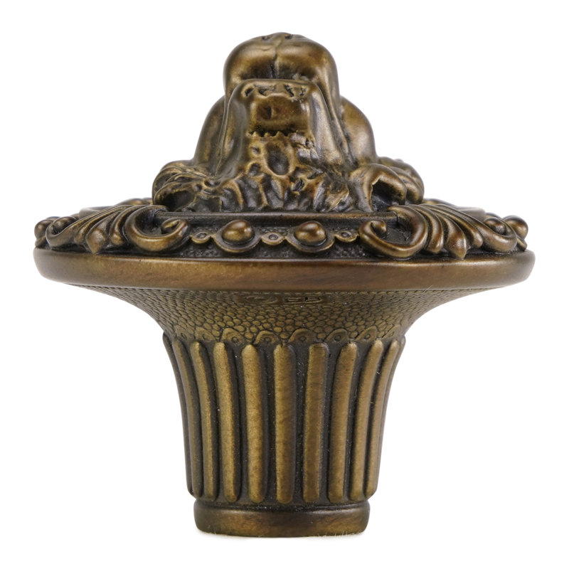 LION IN WINTER KNOB IN VINTAGE BRONZE PLATE