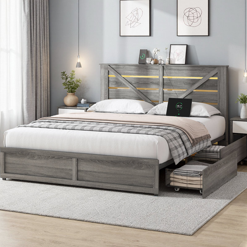 Base de lit plateforme de rangement avec tête de lit Hartland, 4 tiroirs sous le lit et éclairage DEL, conception de porte de grange rustique avec lattes en métal antidérapantes, cadre de lit gris silencieux, aucun sommier tapissier requis