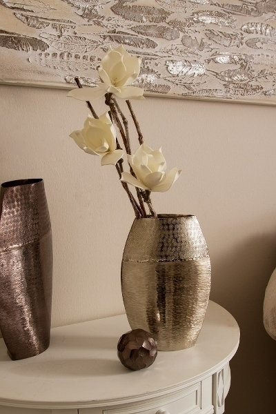 Hazel Metal Table Vase, Black