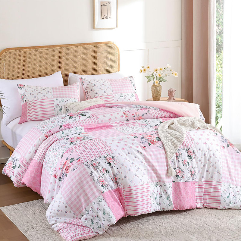 Floral Comforter Set 3 Pieces- All Seasons Patchwork Flower Cozy Comforter With Two Pillowcases, Pink