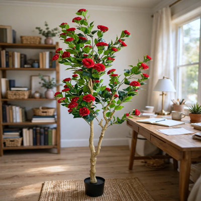 Camélia artificiel de 7 pi avec fleurs rouges dans un pot noir