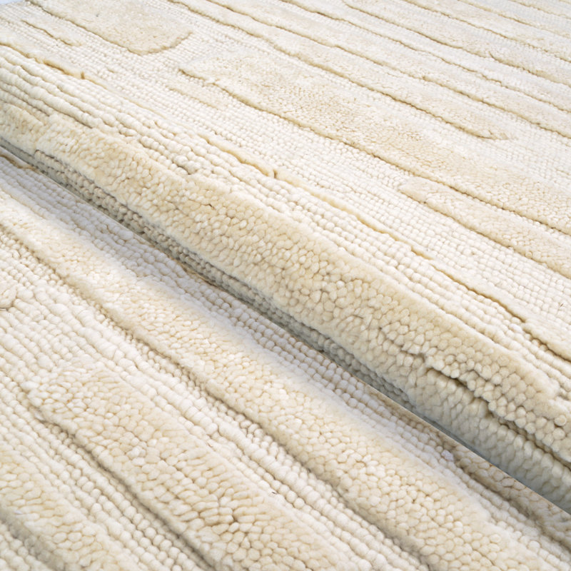 Tapis blanc en laine Faysal Istra, Rectangle 5 pi 6 po x 8 pi 6 po
