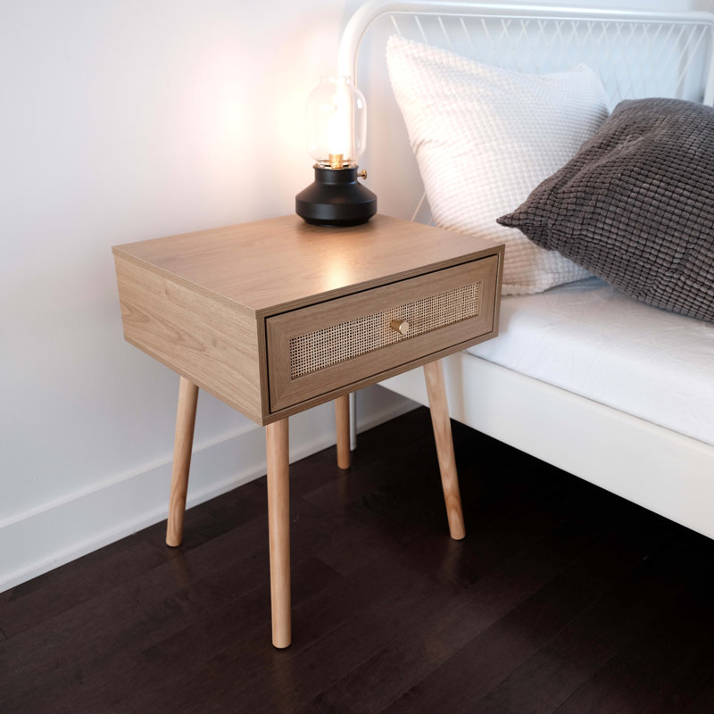 Table de bout en bois, table d'appoint, table de chevet avec tiroir en rotin naturel, finition chêne , Chêne