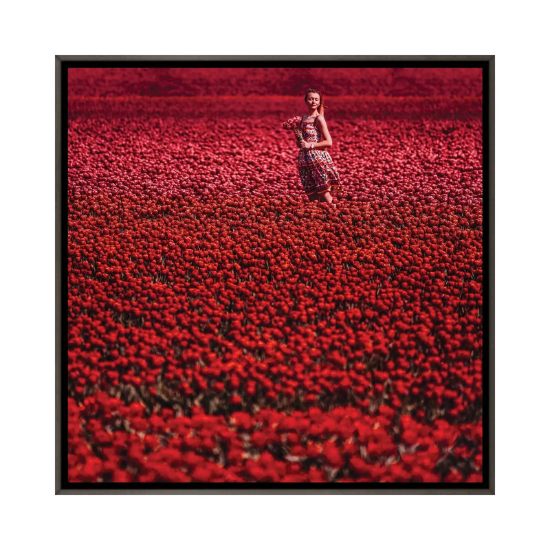 Reproduction de photo « Red Sea of Flowers » par Hobopeeba, H 26 po x l 26 po x P 1,5 po, Pas de tapis