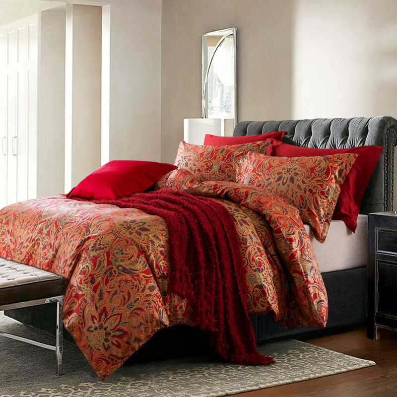 Red and Gold Paisley Duvet Cover Set - Palatial King Size, Super King Duvet Cover + 2 Shams