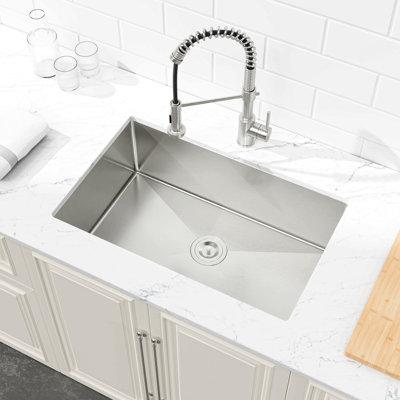 Évier de cuisine en acier inoxydable, évier simple encastré, évier fait à la main avec drain standard et crochet