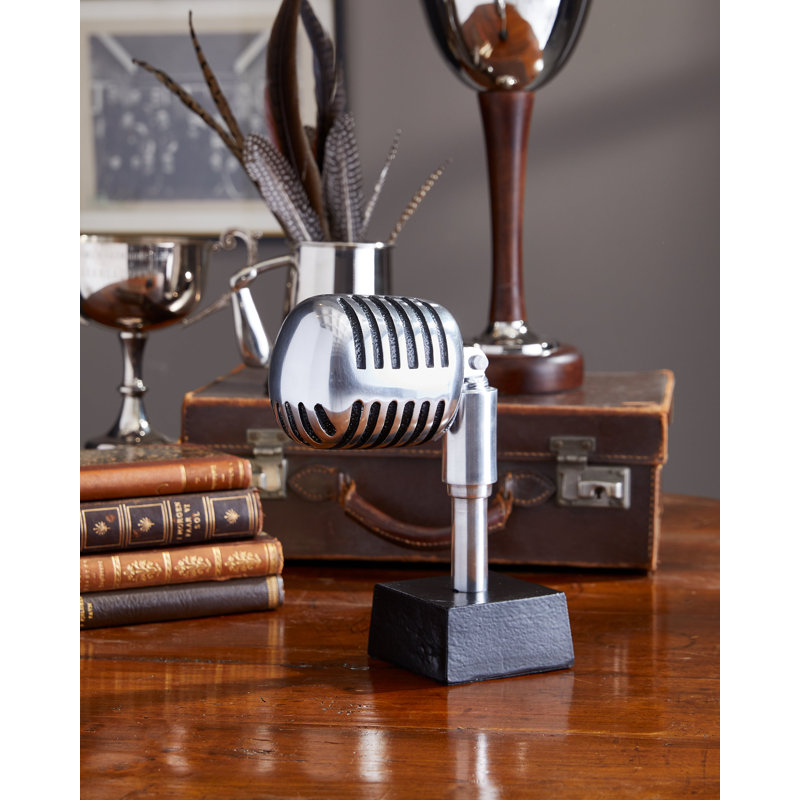 Entertainment Figurines & Sculptures