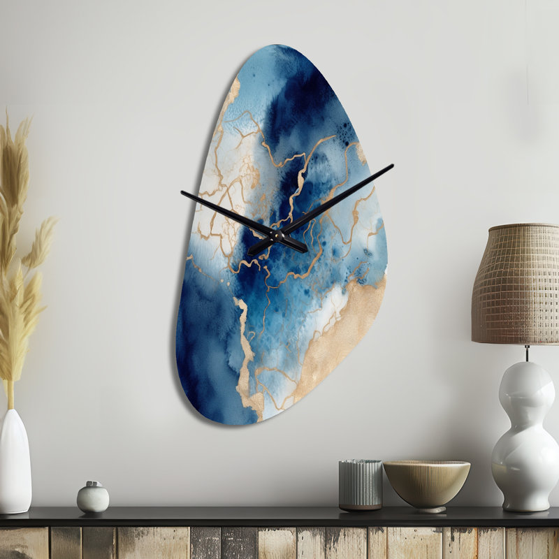 Horloge murale en forme de fractale bleue et bleue à motif de nuages en marbre bleu et doré, Moyenne