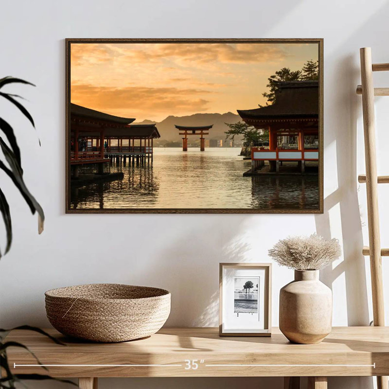 Célèbre sanctuaire Itsukushima, 25 po x 17 po, Cadre flottant en noyer