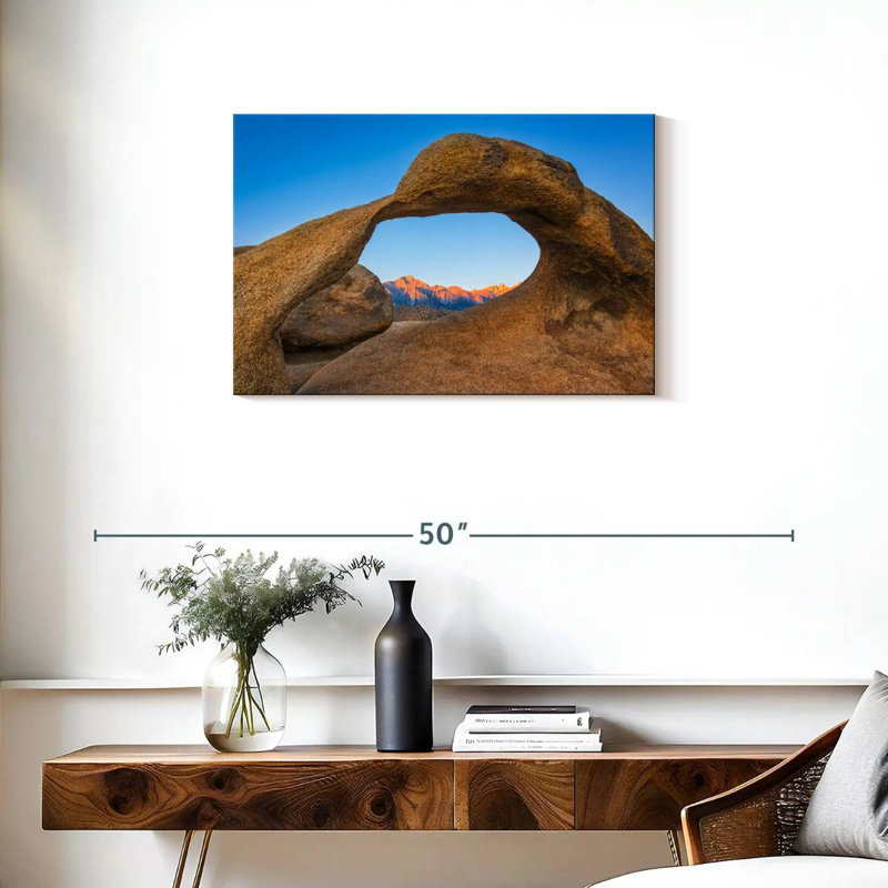 Alvord Iconic Mobius Arch, 20" H x 30" W