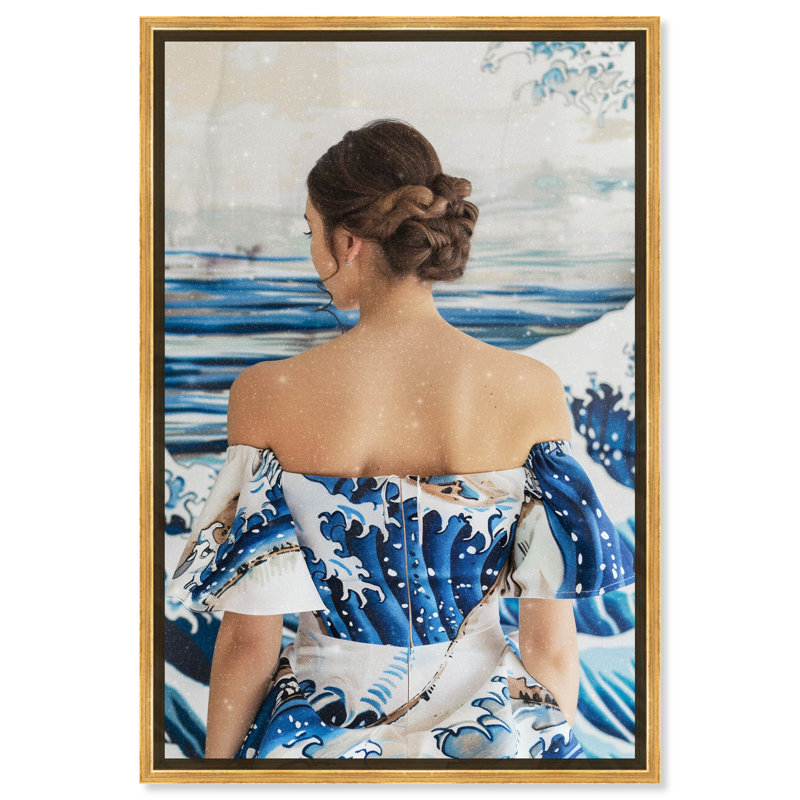 «Great Wave Dress Fashion» par Art Remedy, H 55 po x l 37 po, Cadre doré