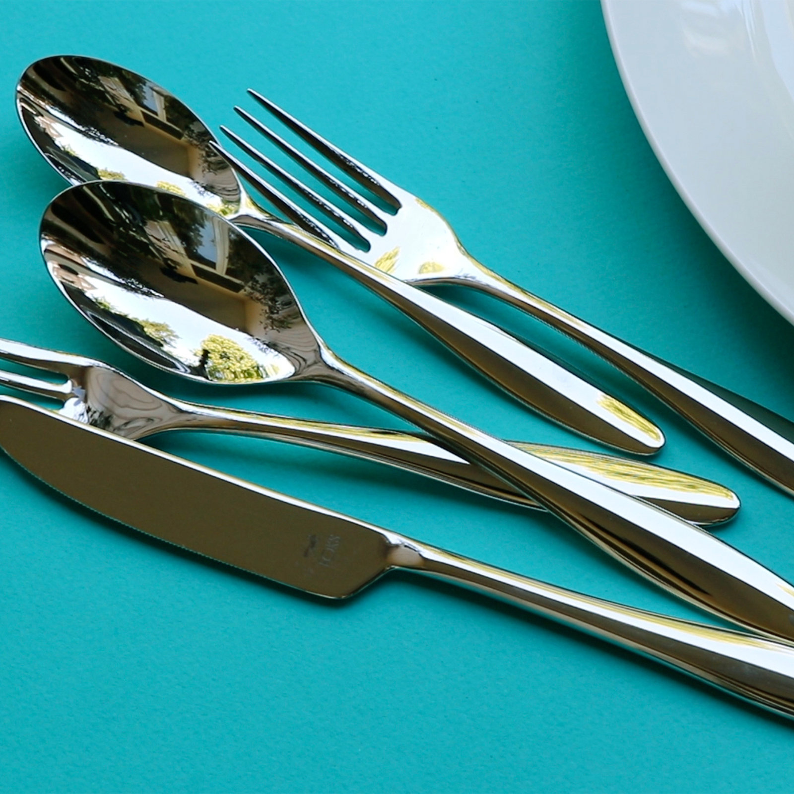 FOKS Flatware Set - Service for 4