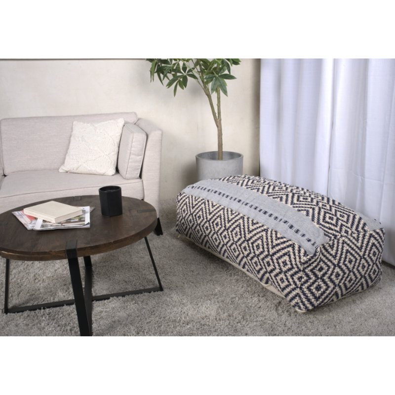 Pouf rectangulaire Juniper - blanc, bleu et coussin de sol, capacité de poids de 200 lb, ornement décoratif, 42 po x 24 po x 19 po, nettoyage des taches seulement, rembourré de perles de genévrier bleu et blanc, ou accent, 42 x 24 x 19