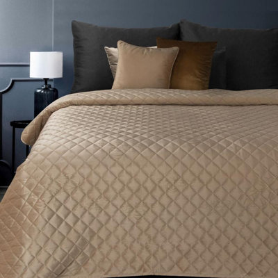 Mercer41 Rasberry Bedspread
