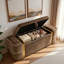 Banc ottoman moderne rembourré avec compartiment de rangement dissimulé, couvercle rabattable et bandes décoratives en métal doré-83979097-83979101