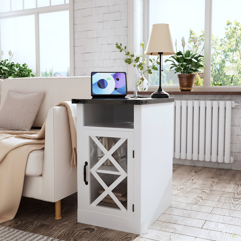 Table de bout Farmhouse avec station de charge, table de chevet rustique 15,4 po avec porte de grange et tablette réglable, table d'appoint en bois avec rangement à 3 niveaux pour le salon, la chambre à coucher