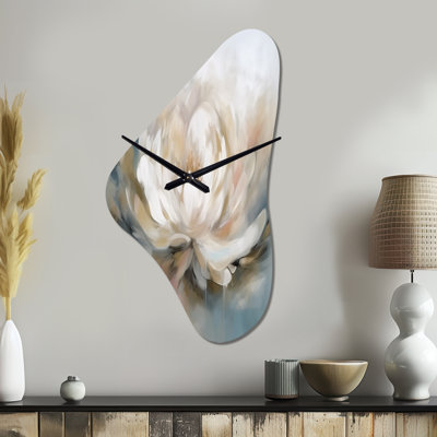 Olubunmi White Lotus Floral Melody - horloges en métal de forme unique Lotus, horloge murale asymétrique blanche
