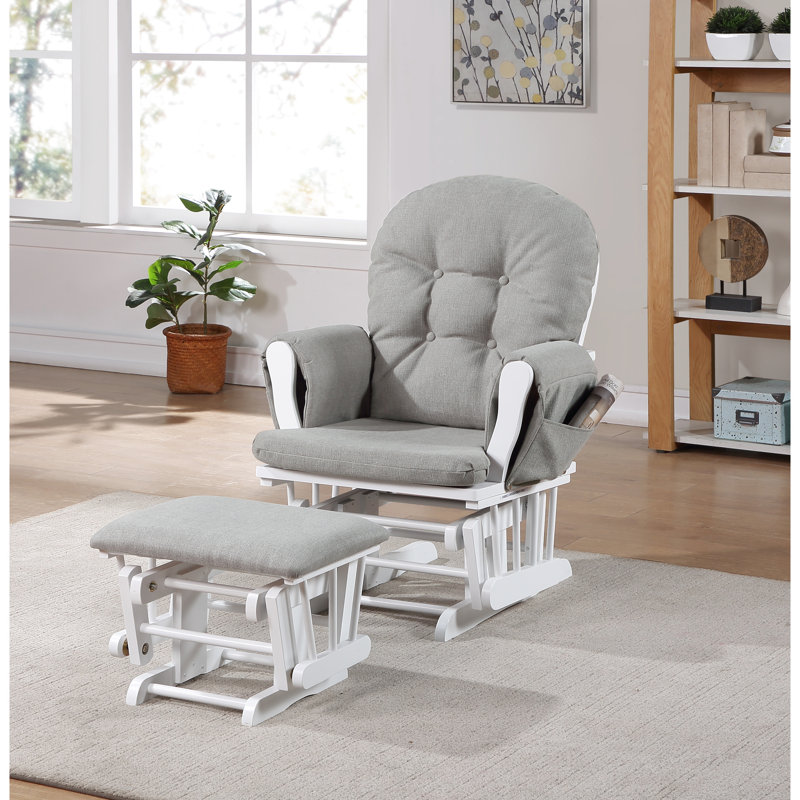 Fauteuil à bascule Mason en bois blanc et tissu couleur huître - Paisible dans la chambre d'enfant, mouvement de glissement doux, coussin de dossier, rangement latéral, accoudoirs de style classique gris chiné, glissement silencieux, dossier capitonné, accoudoirs traditionnels