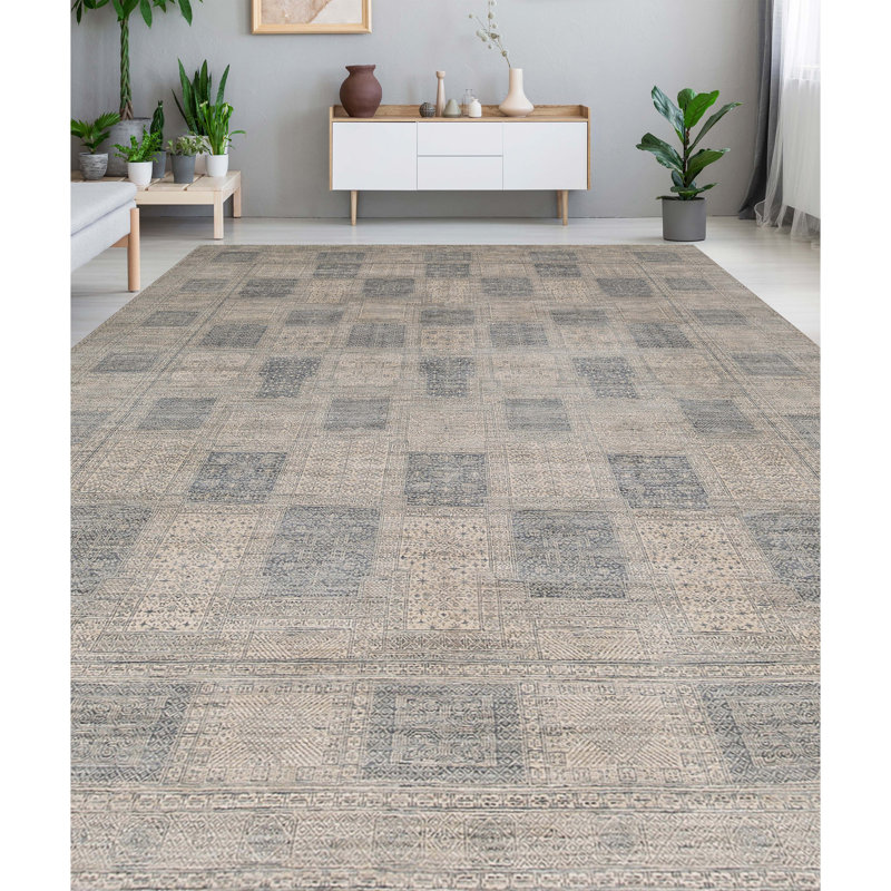 Signature Wool Oriental Area Rug