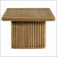 Table basse rectangulaire au fini brun clair vieilli, coins légèrement arrondis et grain de bois naturel pour salons chaleureux