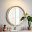 Miroir mural rond rond, miroir à cadre perlé en bois vieilli de 23,62 po pour hall d'entrée, salon, salle de bain, miroir décoratif de style maison de campagne