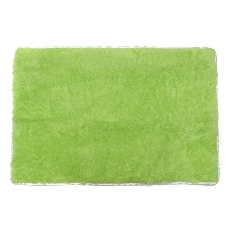 Tapis poils longs light green area Ghassan