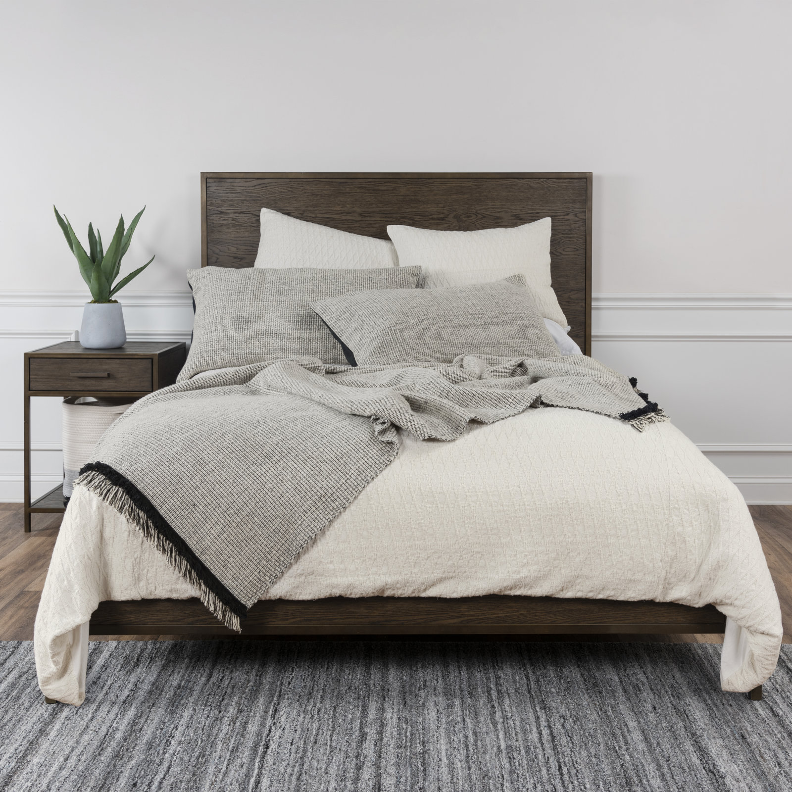 Eastover Cotton Hand Woven Blanket, Black/Natural