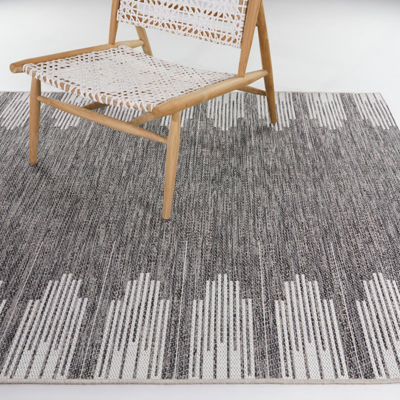 Jialin Machine Woven Geometric Indoor / Outdoor Area Rug , Rectangle 7'10" x 10'