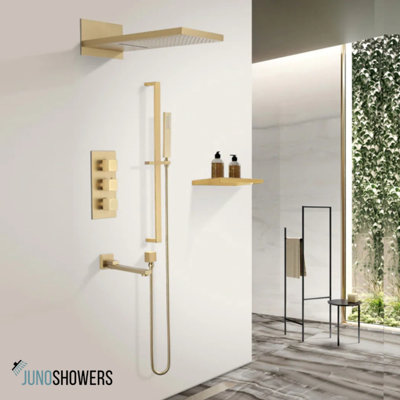 Sleek brushed nickel kitchen faucet with water-saving dual spray and flexible pull-down hose
