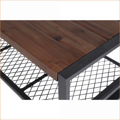 Table basse industrielle en bois naturel récupéré pour le salon, beauté intemporelle qui vieillit gracieusement